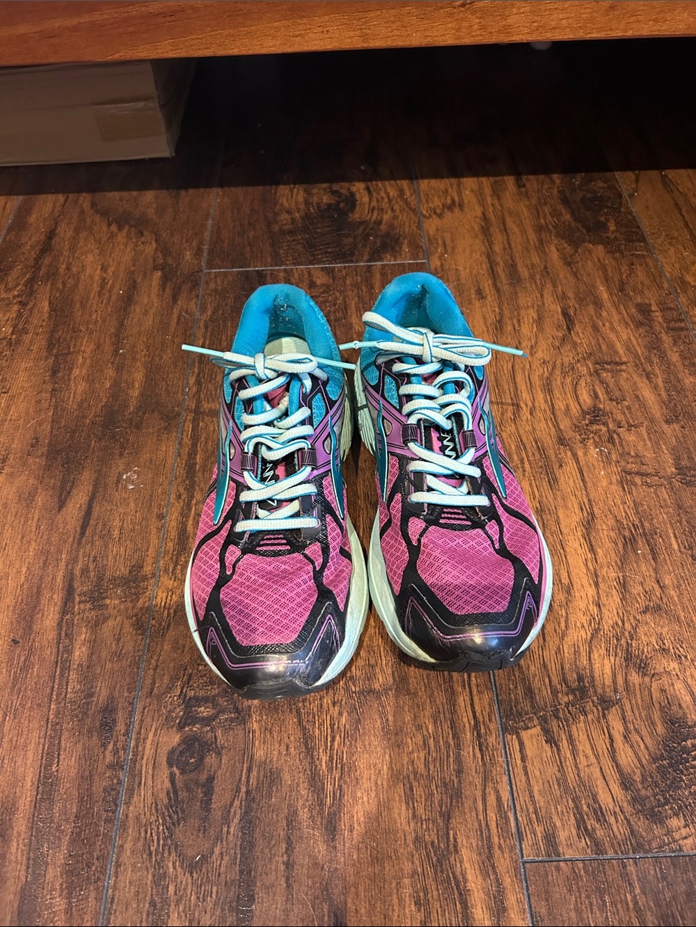 Brooks Ravenna 7 Women's Pink and Teal Running Sneakers